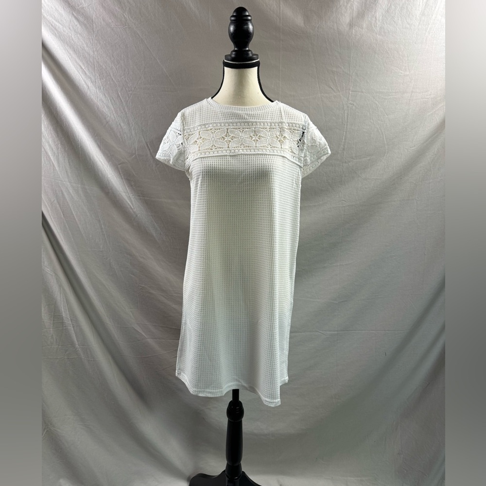 Contrast Guipure Lace Tee Dress White - Picture 6 of 6